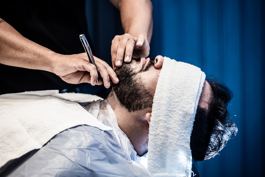 Skäggformning – VK Studio barbershop service